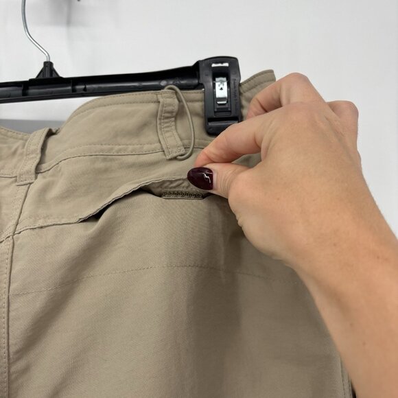 The North Face Convertible Outdoor Cargo Pants Womens Size 8 Tan Zip Off Leg - Picture 11 of 16